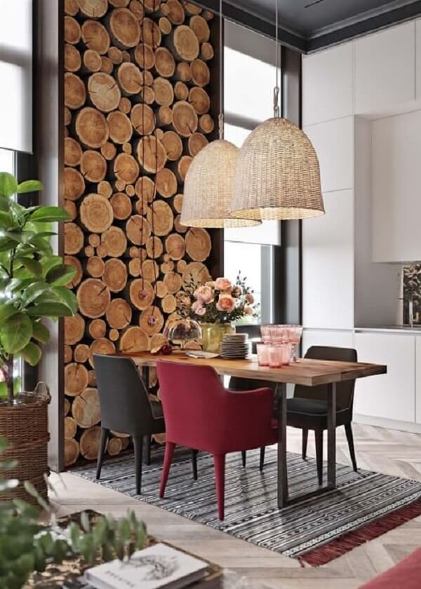 decoracao rustica os pedacos de madeira na parede se destacam na sala de jantar fonte 2o minutes